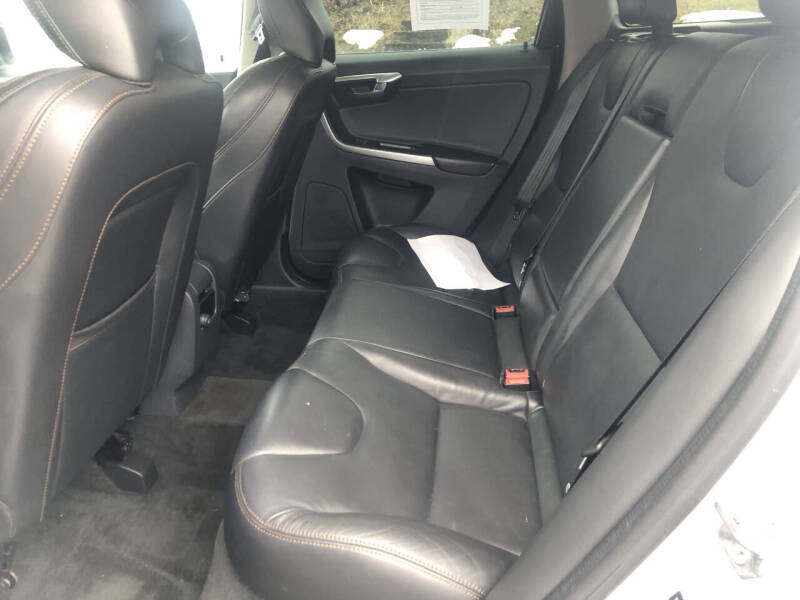 2017 Volvo XC60 T5 Dynamic