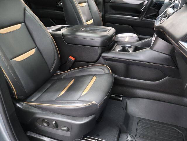 2023 GMC Yukon XL AT4