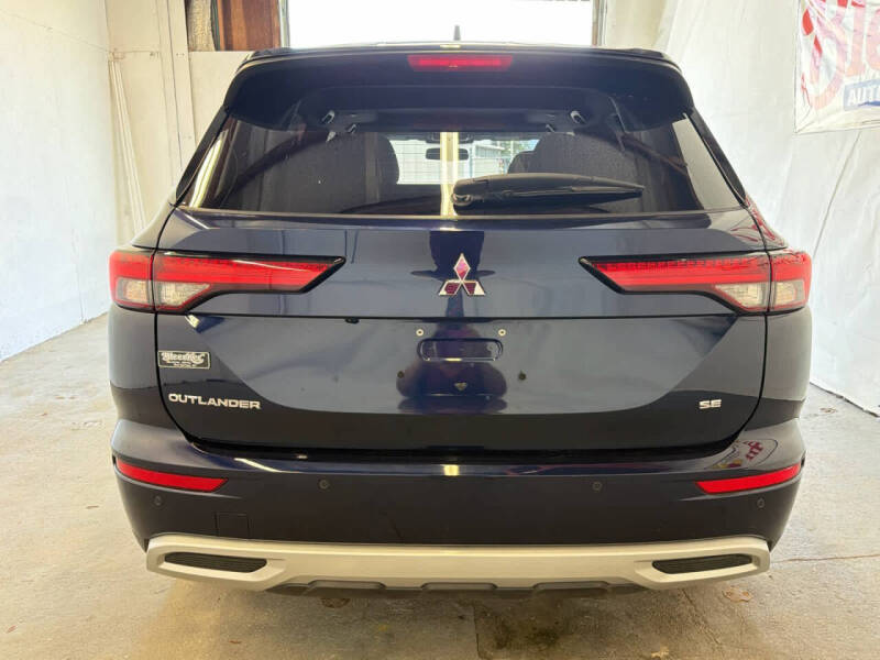 2024 Mitsubishi Outlander SE