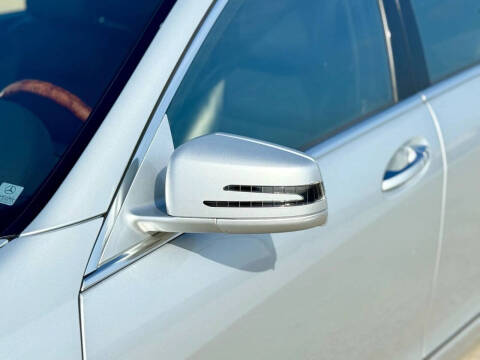 2011 Mercedes-Benz S-Class S 550