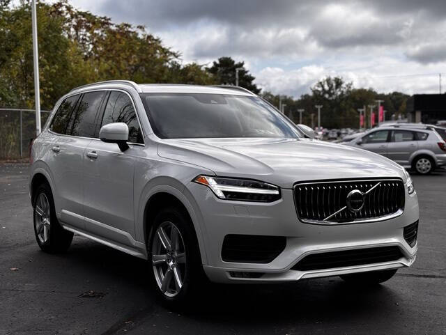 2021 Volvo XC90 T6 Momentum 7-Passenger