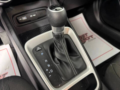 2022 Hyundai Venue SE