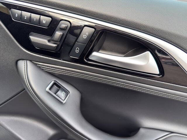 2019 Infiniti QX30 Essential