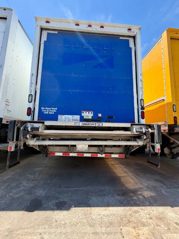 2019 Freightliner M2 106