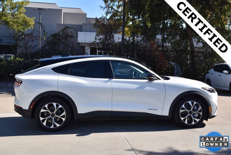 2025 Ford Mustang Mach-E Select