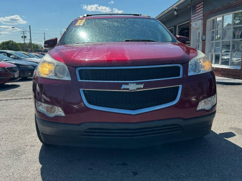 2011 Chevrolet Traverse for sale at Valley Auto Finance in Warren OH