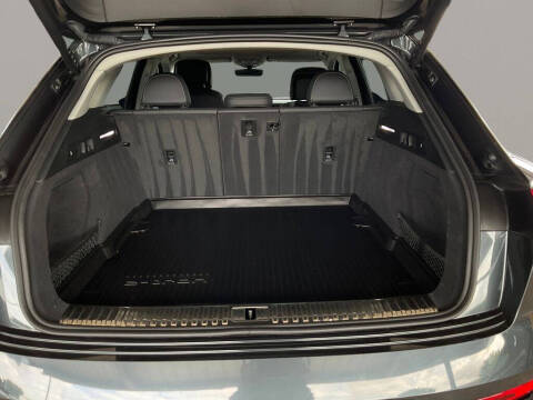 2024 Audi Q8 e-tron quattro Premium Plus