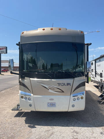 2009 Winnebago Tour for sale at GT Brothers Automotive in Eldon MO