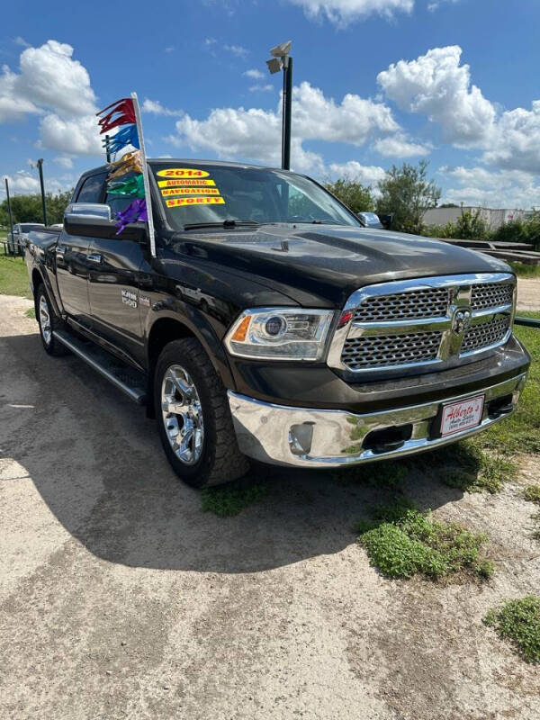 2014 RAM Ram 1500 Pickup Laramie photo 2