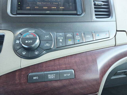 2014 Toyota Sienna XLE 7-Passenger