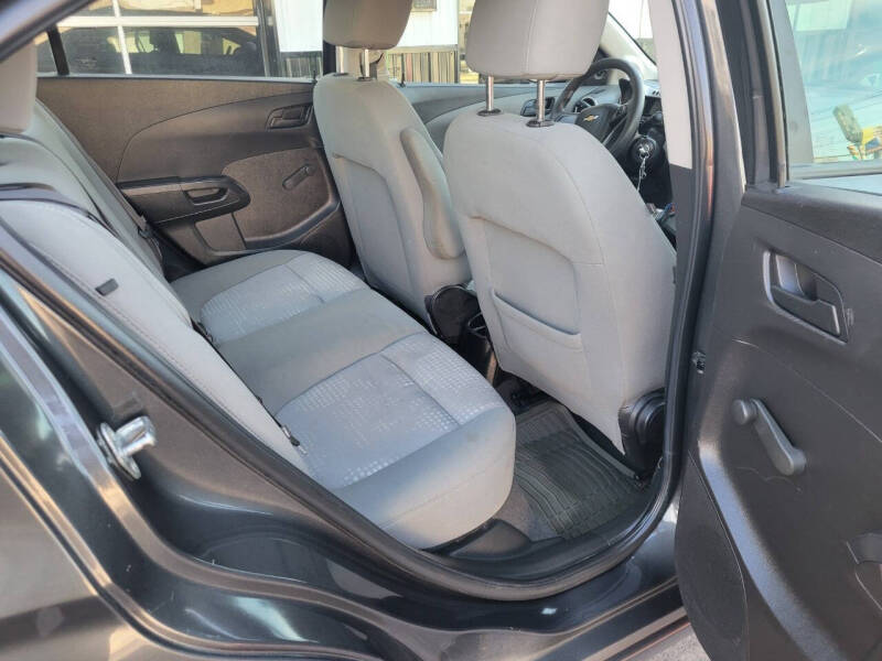 2016 Chevrolet Sonic LS Auto