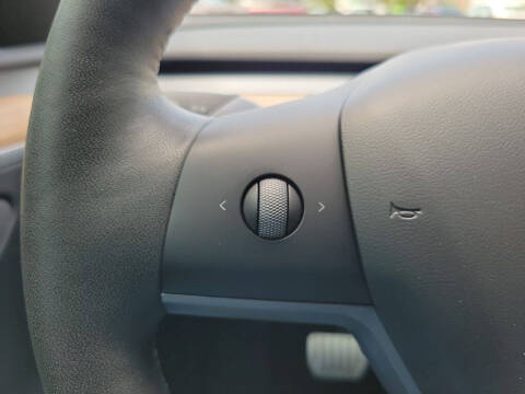 2025 Tesla Model Y Performance