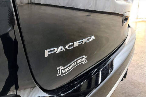 2027 Chrysler Pacifica Pinnacle