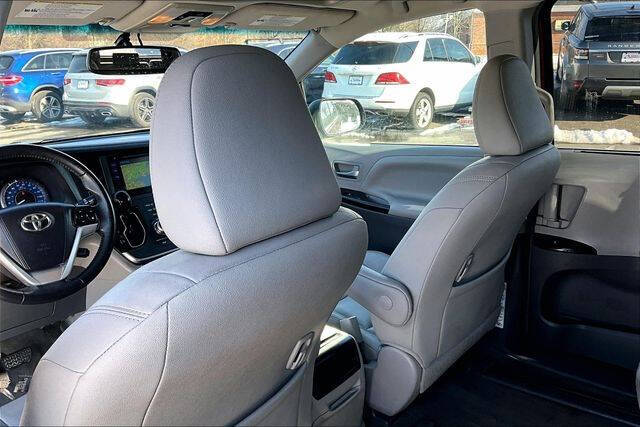 2017 Toyota Sienna