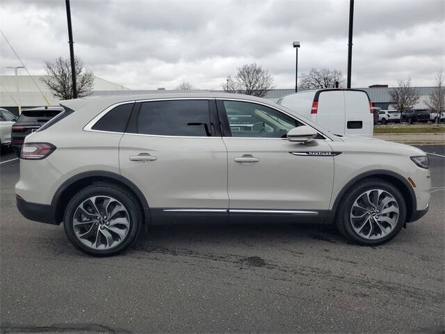 2022 Lincoln Nautilus Reserve