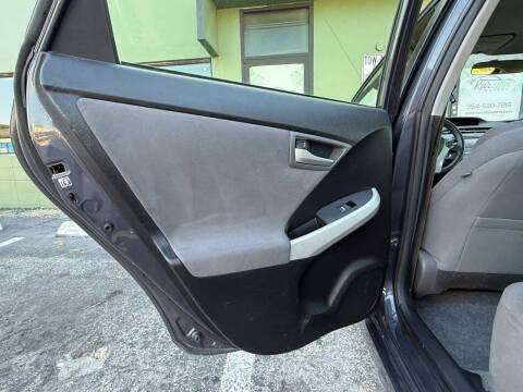 2014 Toyota Prius Five