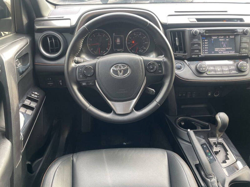 2016 Toyota RAV4 SE