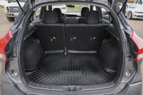 2019 Nissan Kicks S