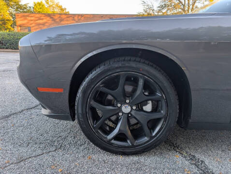 2022 Dodge Challenger SXT