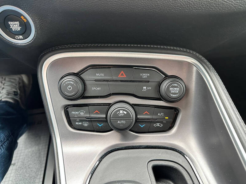 2020 Dodge Challenger SXT