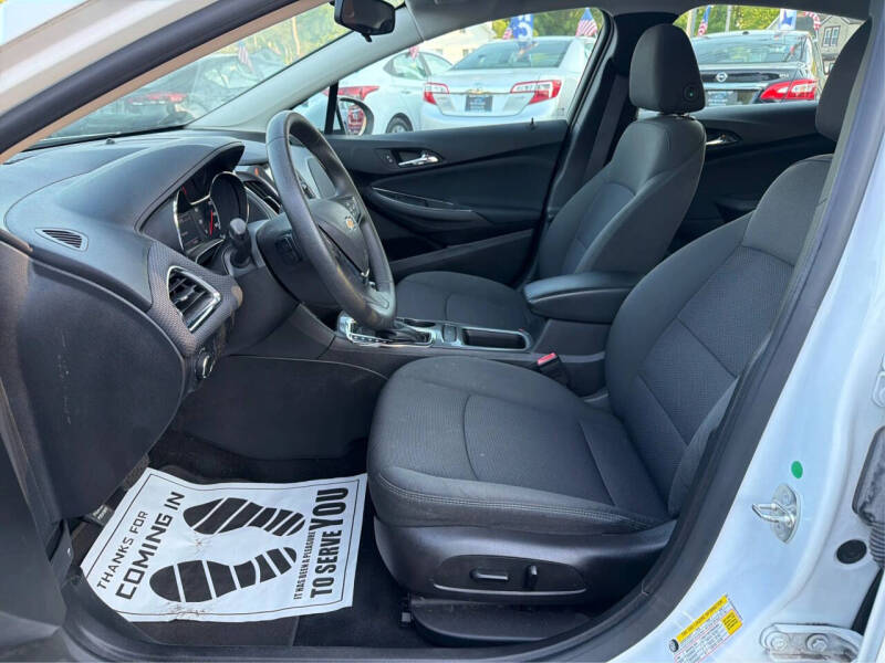 2017 Chevrolet Cruze LT Auto