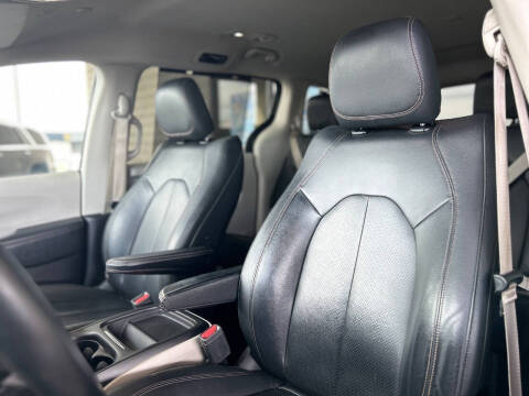 2019 Chrysler Pacifica Touring L