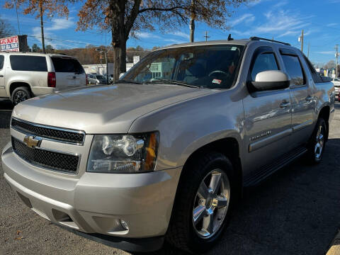 2009 Chevrolet Avalanche for sale at Carz Unlimited in Richmond VA