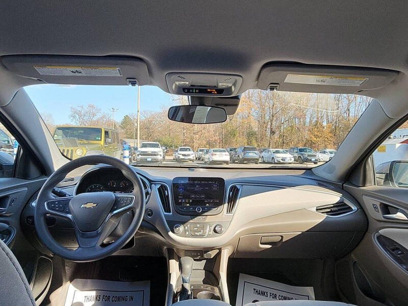 2025 Chevrolet Malibu LS