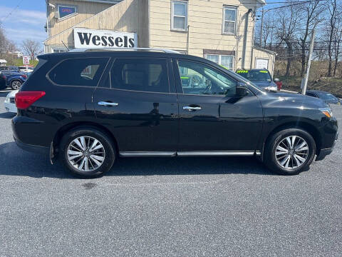 2017 Nissan Pathfinder SL