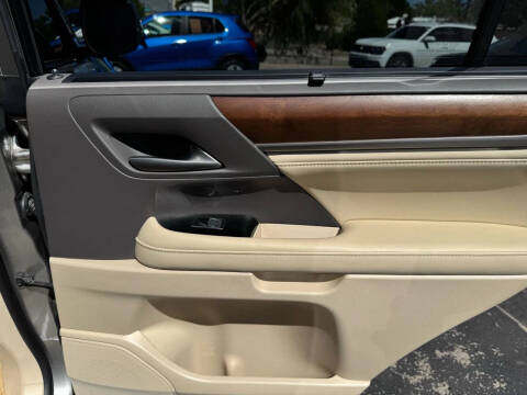 2020 Lexus LX 570 Two-Row