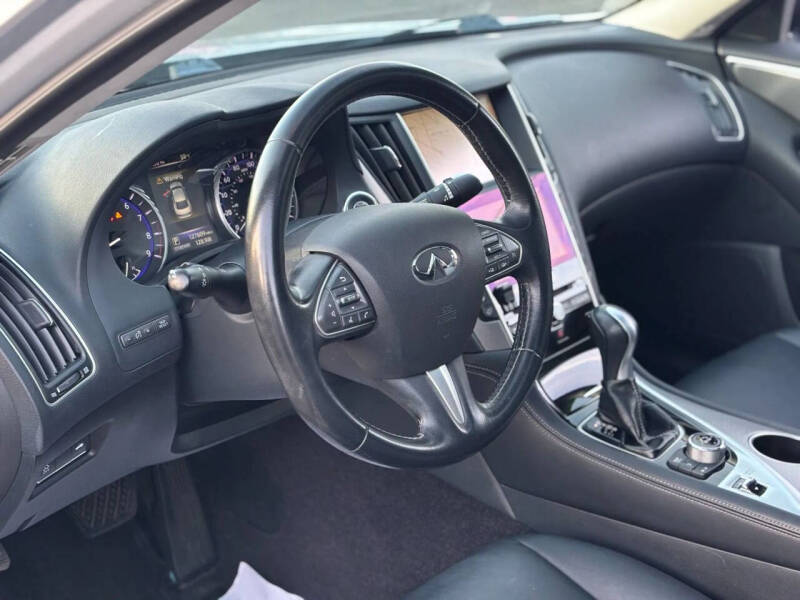 2015 Infiniti Q50 Premium