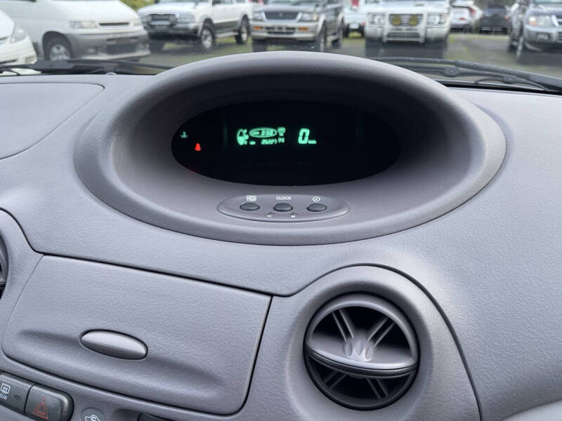 2000 Toyota Platz Echo