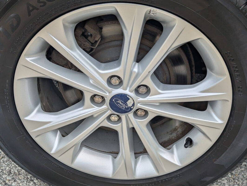 2017 Ford Escape SE