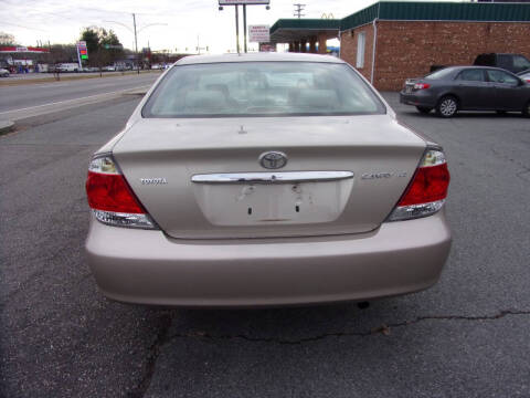 2005 Toyota Camry LE