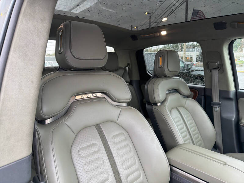 2023 Rivian R1T Launch Edition