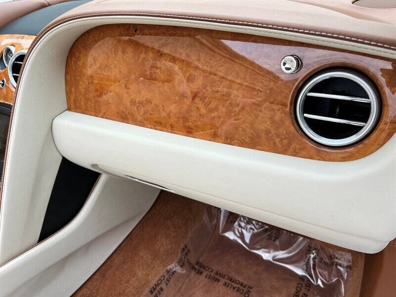 2013 Bentley Continental 19