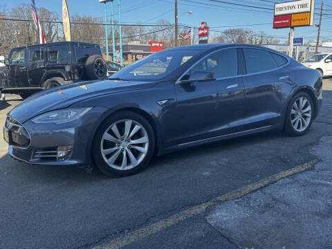2015 Tesla Model S 70D