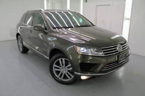 2016 Volkswagen Touareg VR6 Lux