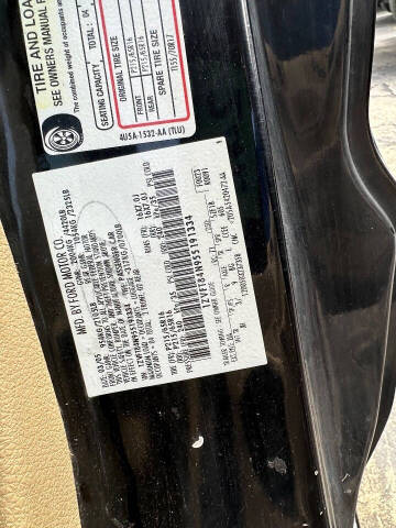 2005 Ford Mustang V6 Deluxe