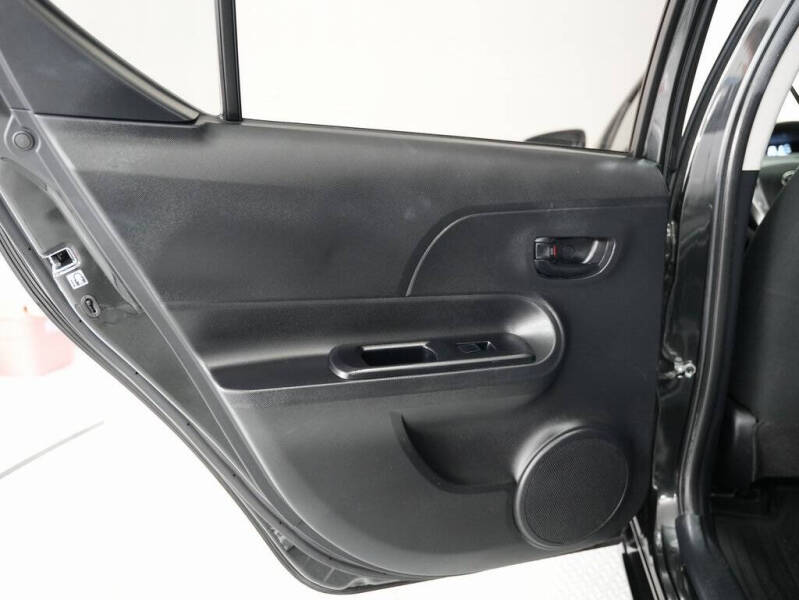 2015 Toyota Prius c One