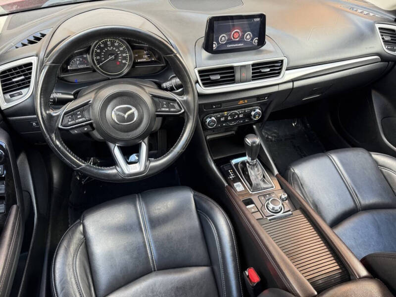 2017 Mazda MAZDA3 Touring