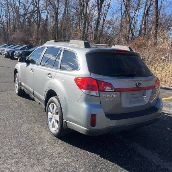 2010 Subaru Outback 2.5i Premium