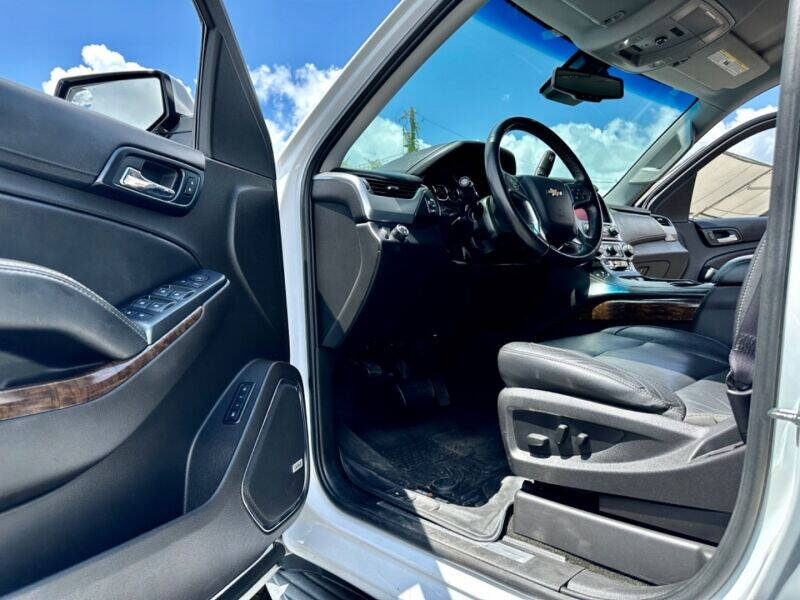 2017 Chevrolet Tahoe  - $30,995