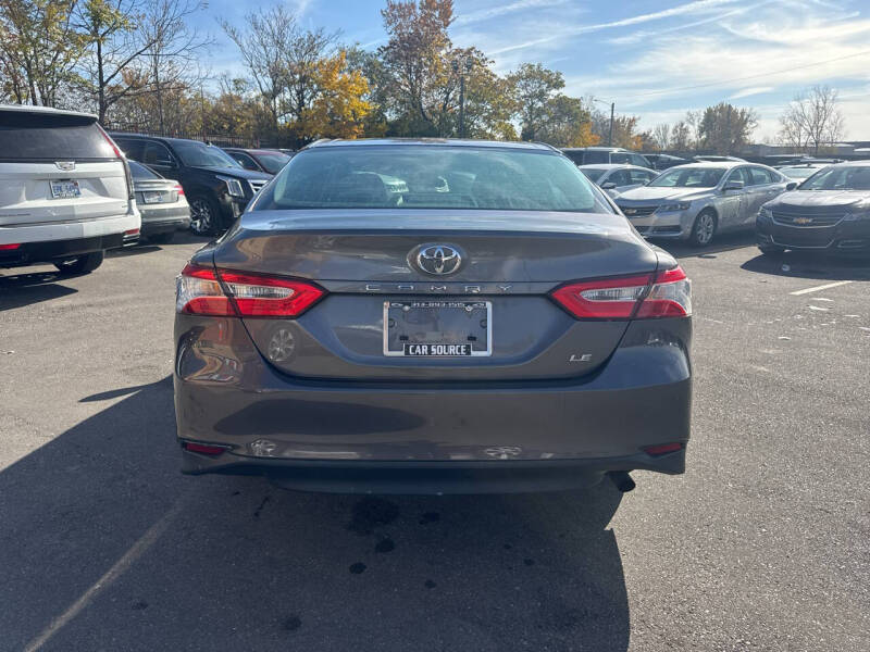 2018 Toyota Camry LE photo 7