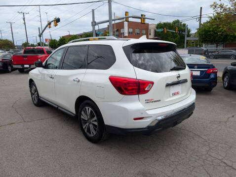 2020 Nissan Pathfinder S