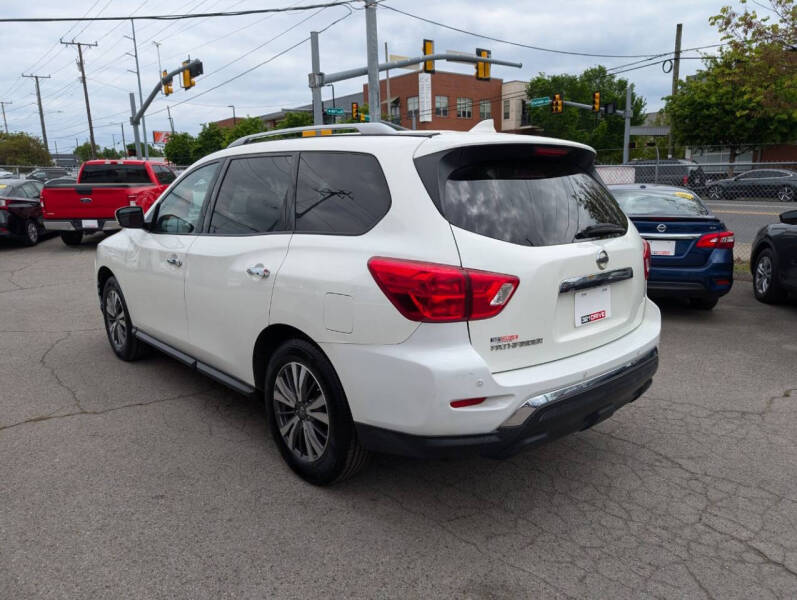 2020 Nissan Pathfinder S