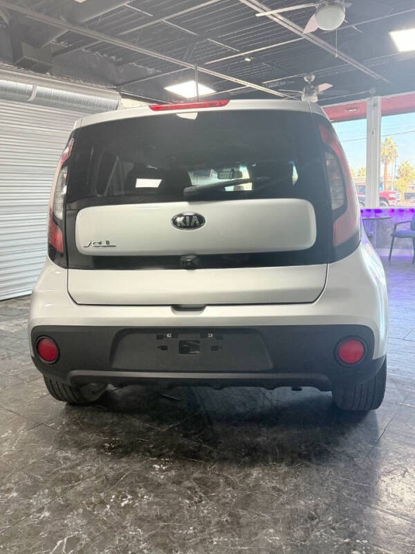 2019 Kia Soul +