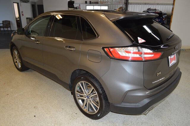 2022 Ford Edge Titanium