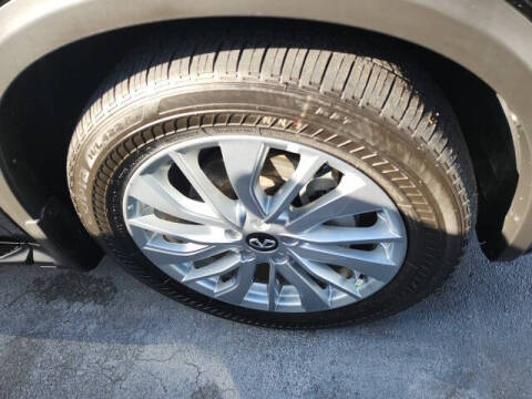 2025 Infiniti QX50 Luxe