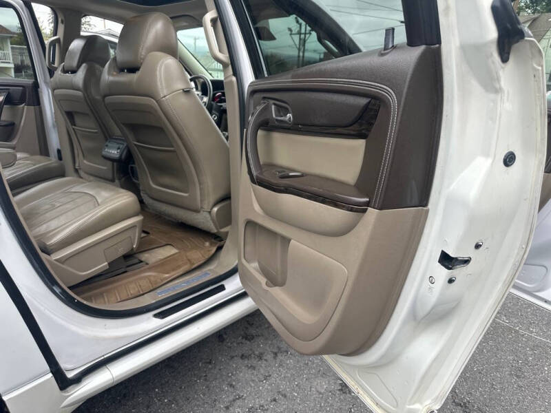 2016 GMC Acadia Denali